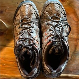 Women’s Outdoor Hiking Shoes - Brown